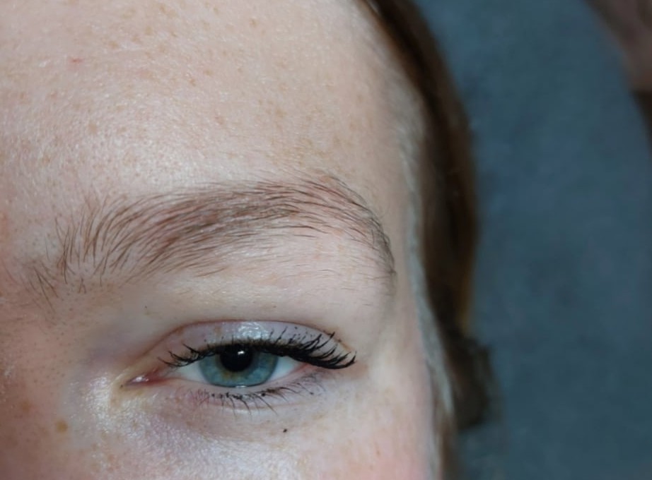 Brow Treatment, voor de behandeling